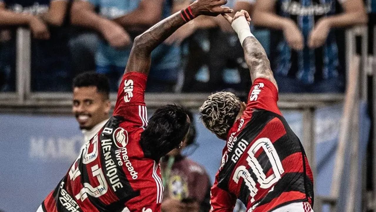 Eficiência de Gabigol e Bruno Henrique contra o Corinthians em destaque.
