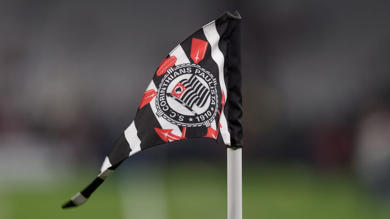 Corinthians corrige valor de dívida fiscal anunciada no 