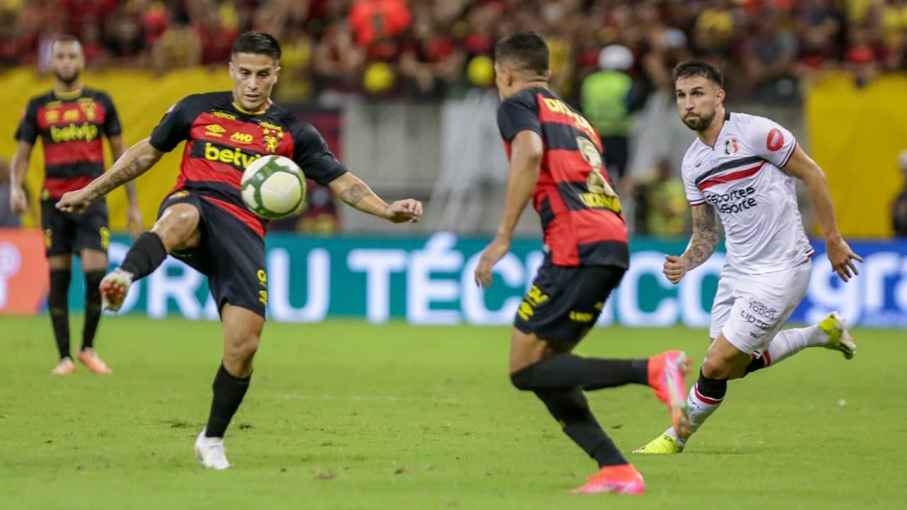 Sport x Santa Cruz: quem venceu mais o Clássico das Multidões?