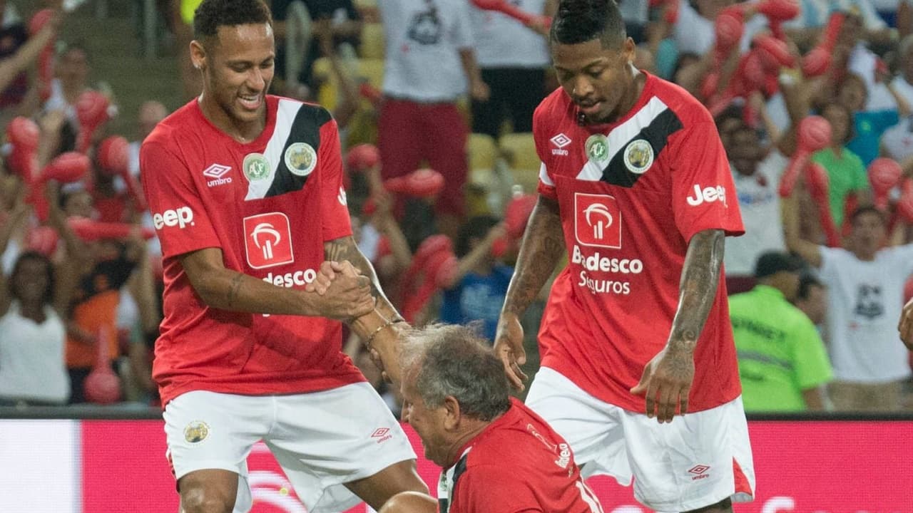 CRAQUE NO MENGÃO! Zico confia em Neymar para títulos na Seleção e deseja jogador no Flamengo.