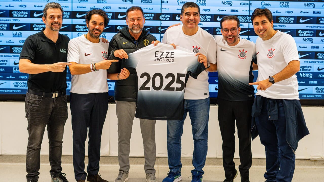 Corinthians firma parceria de patrocínio até 2025 para temporada promissora.
