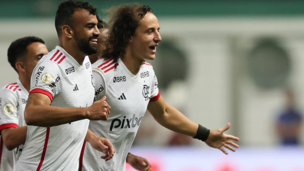 Quantos gols de falta David Luiz fez na carreira pelo Flamengo?