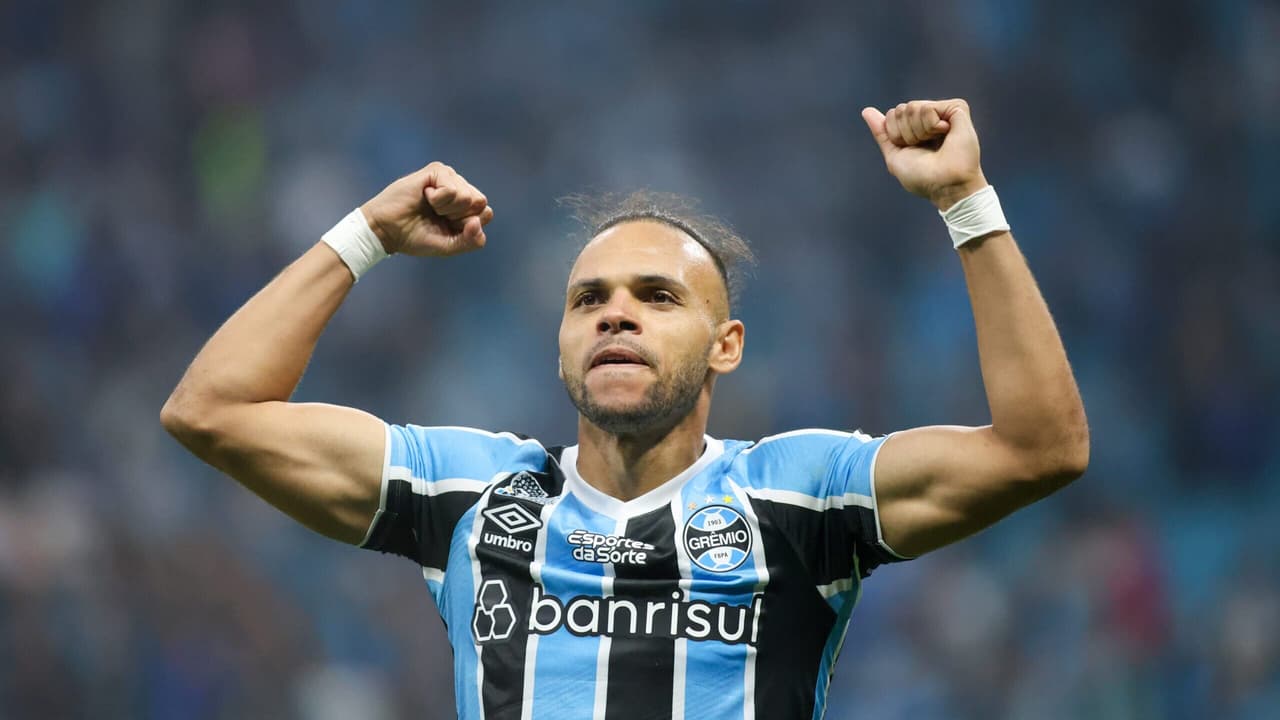 Grêmio marca no minuto final e Braithwaite rebate: 'Não jogamos'