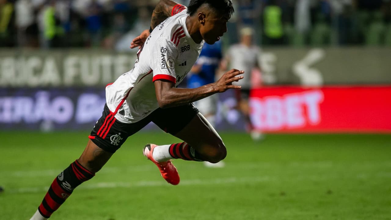 Filipe Luís defende inocência de Bruno Henrique em caso polêmico