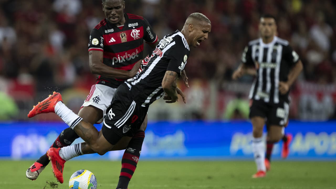 Evertton Araújo, do Flamengo, revela conversa com Deyverson após dividida