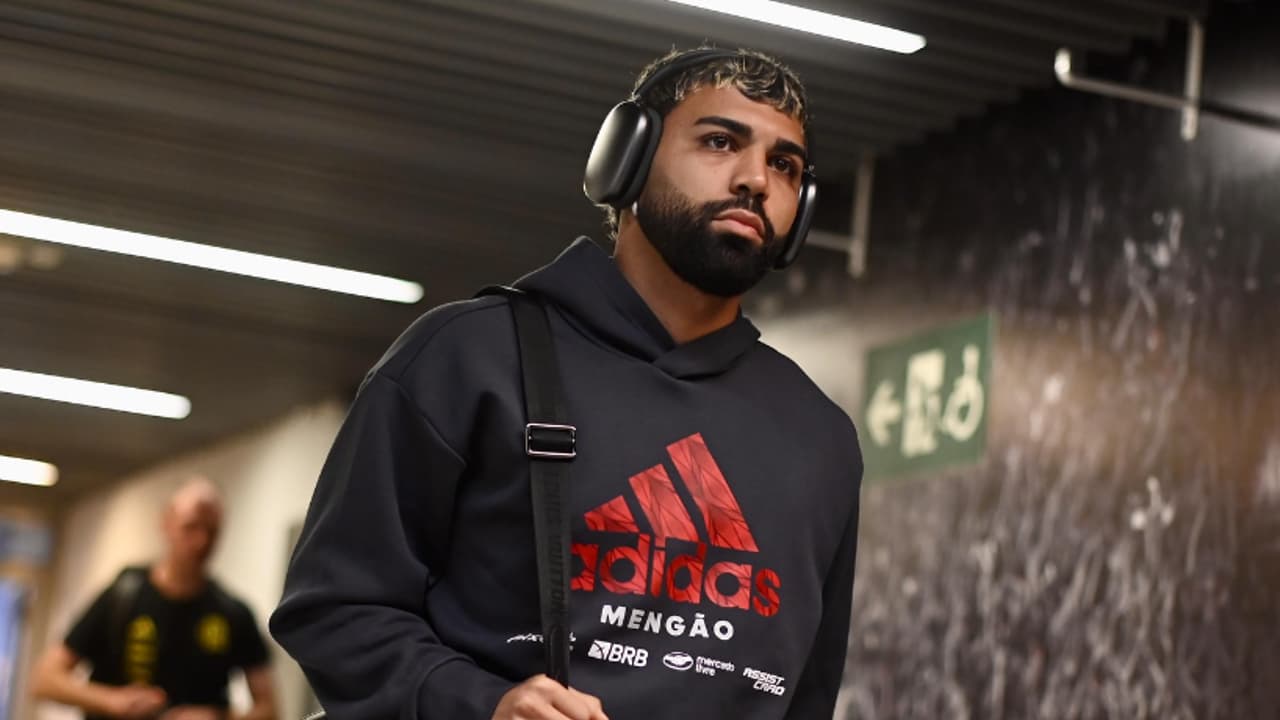 Atitude de Gabigol antes de jogo agita web e gera polêmica.