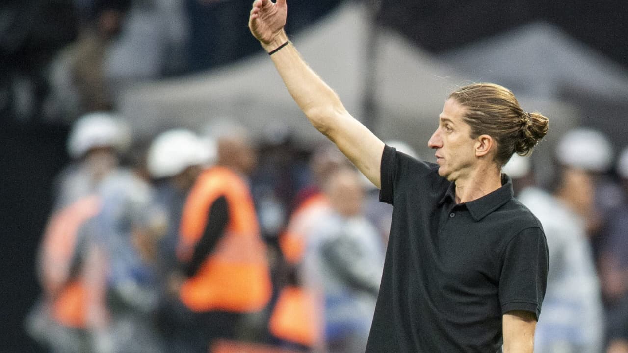 Escalação do Flamengo surpreende com mudança no ataque; confira detalhes.