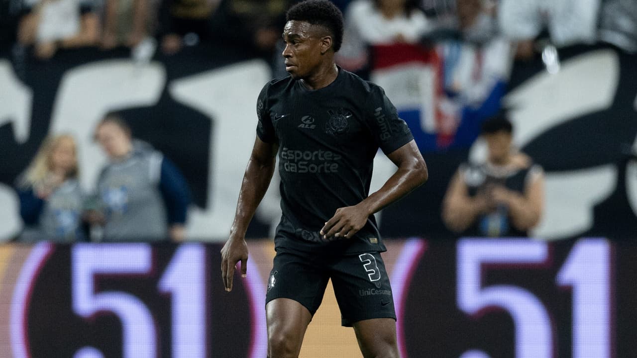 Ramón Díaz fará ajustes na defesa do Corinthians para melhorar desempenho.