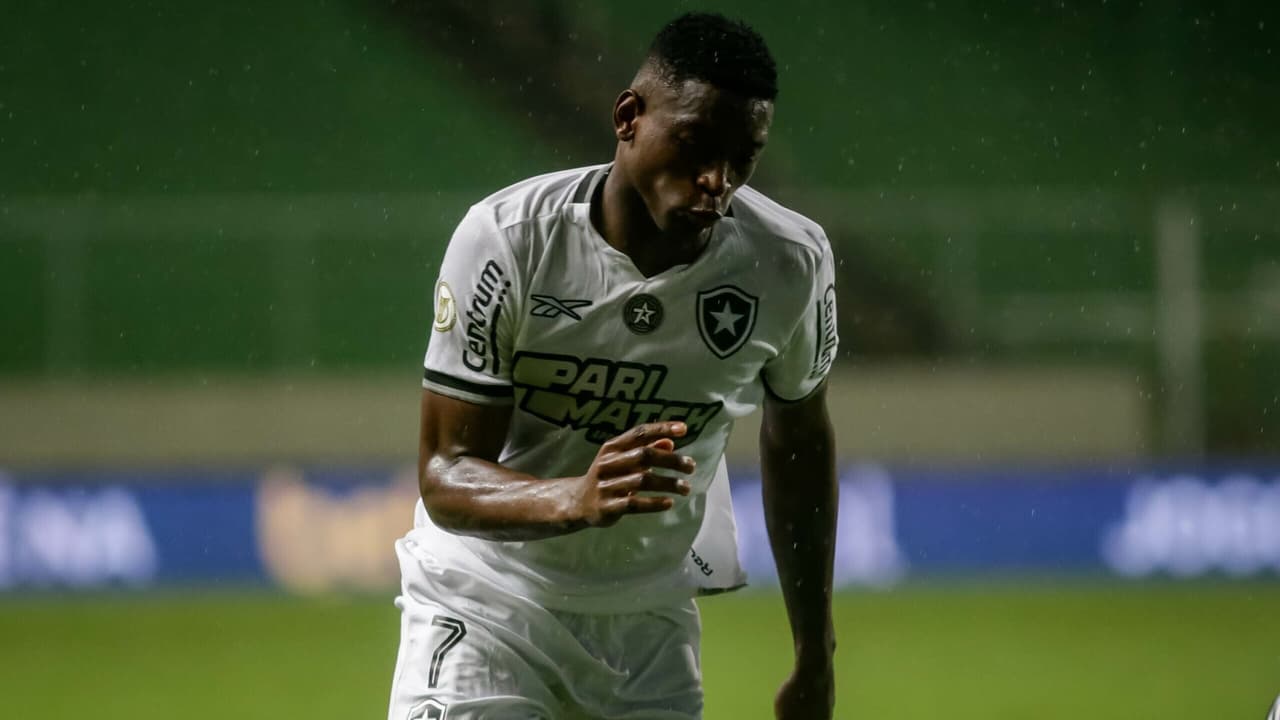 Luiz Henrique na mira do narrador após Atlético-MG x Botafogo: “Que pena”