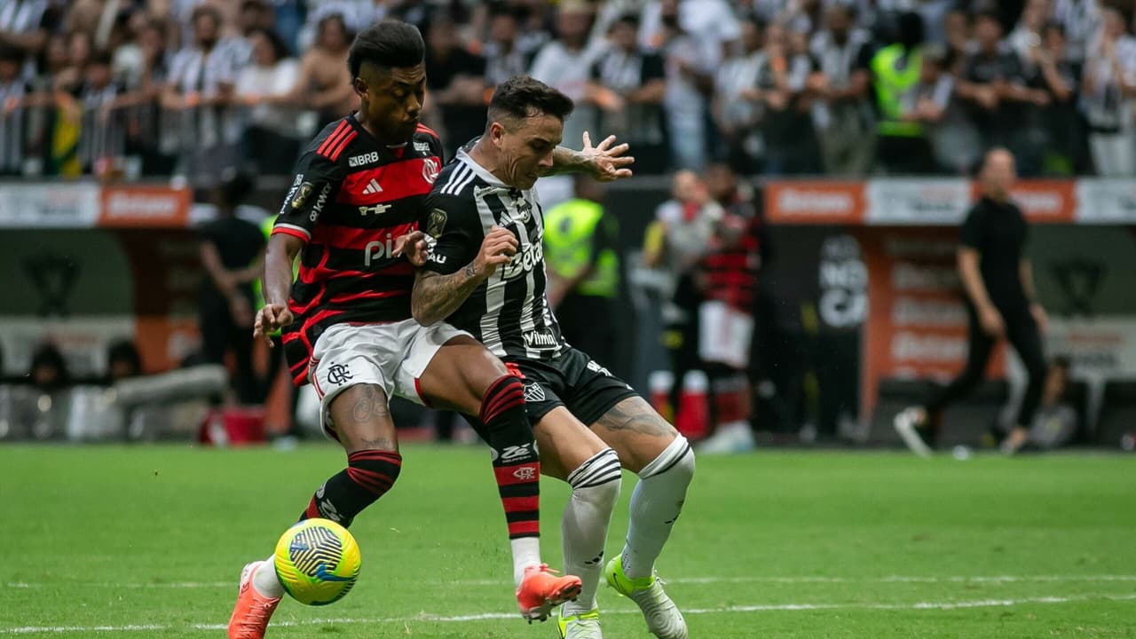 Bruno Henrique celebra conquista histórica do Flamengo na Copa do Brasil