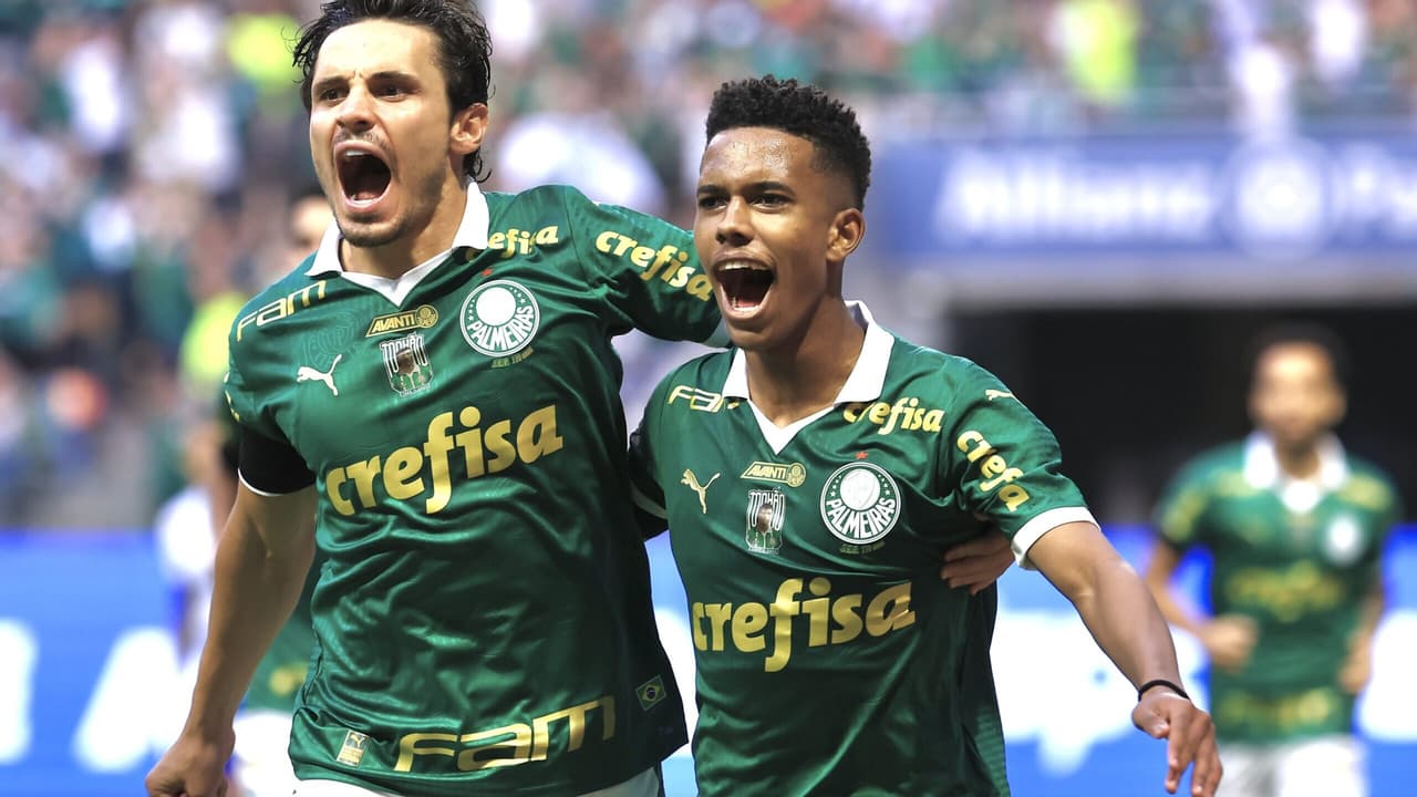 Palmeiras busca liderança em clássico contra Corinthians: invencibilidade em jogo