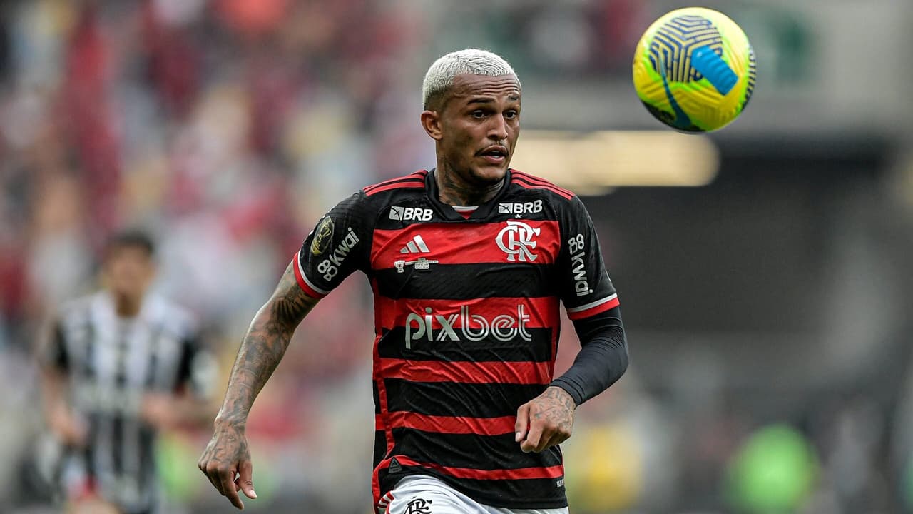 Wesley brilha na defesa do Flamengo com Filipe Luís reforçando o time