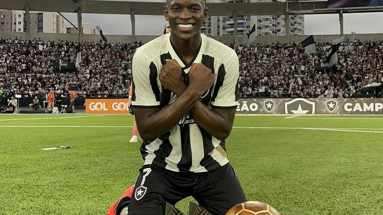 Luiz Henrique, from Botafogo, receives an offer from a European club