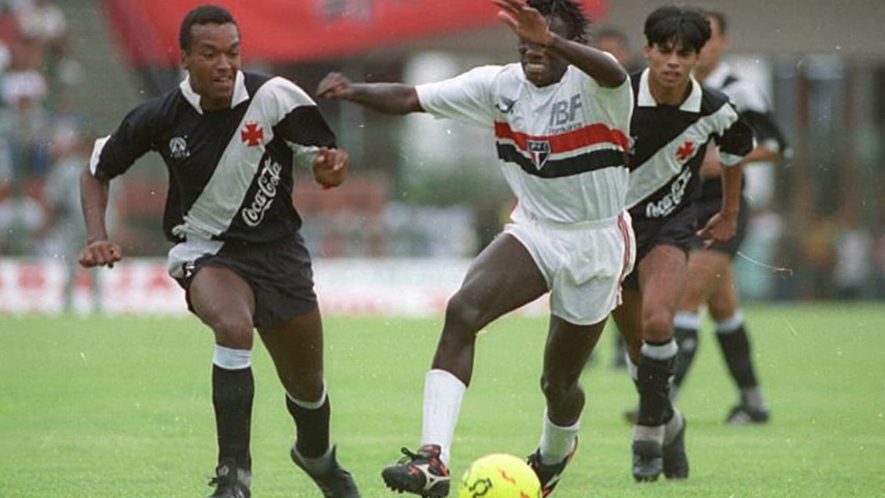 Pimentel, o lateral veloz de Vasco e Palmeiras: o que faz hoje o ídolo dos anos 90? — Futebol