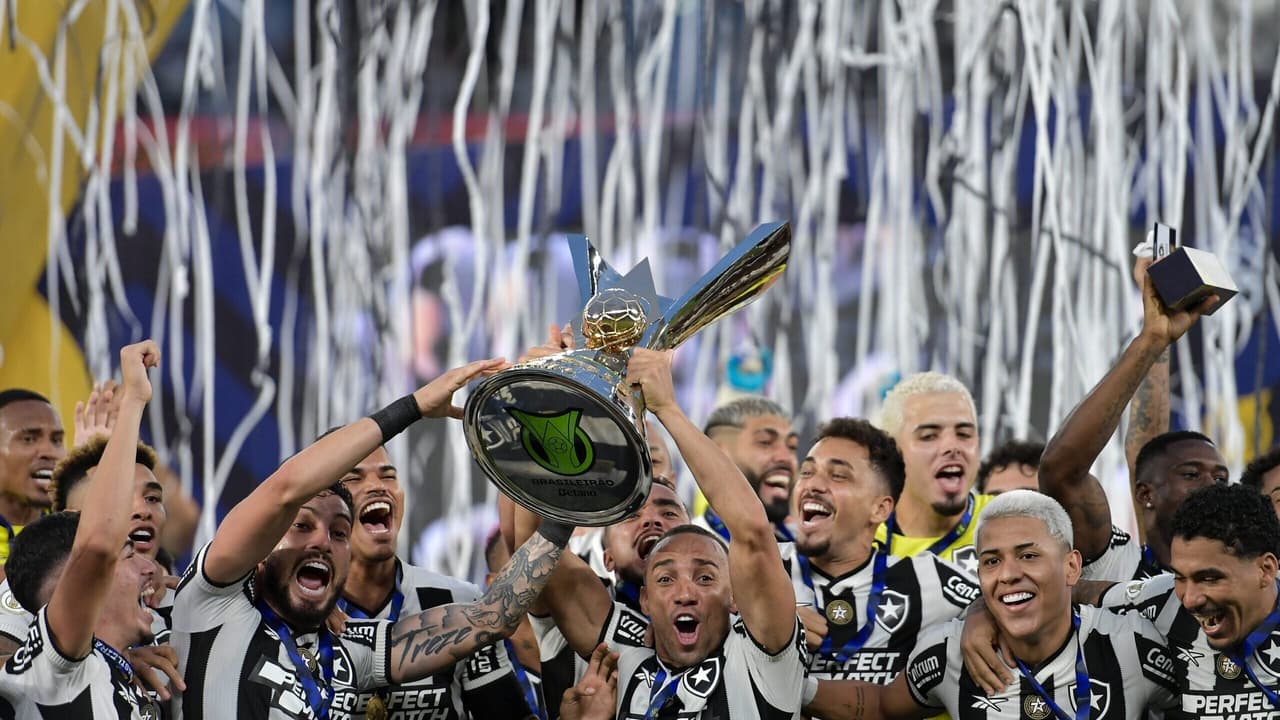 Conheça as Seleções Ideais do Brasileirão Premiada pela CBF