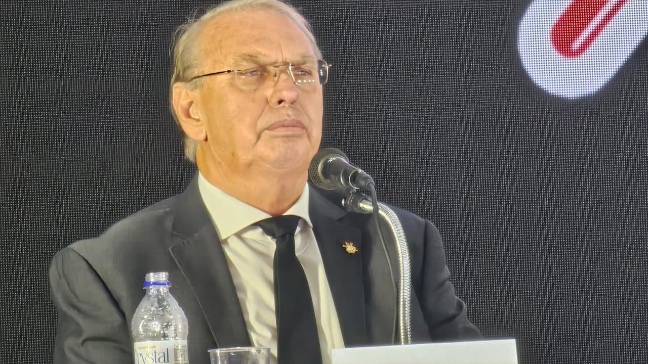 Novo presidente interino do Corinthians: Osmar Stábile assume o comando.