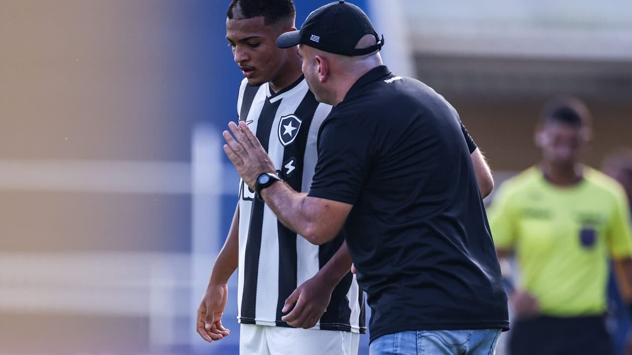 Definido: veja a escalação do Botafogo para o jogo com o Bangu