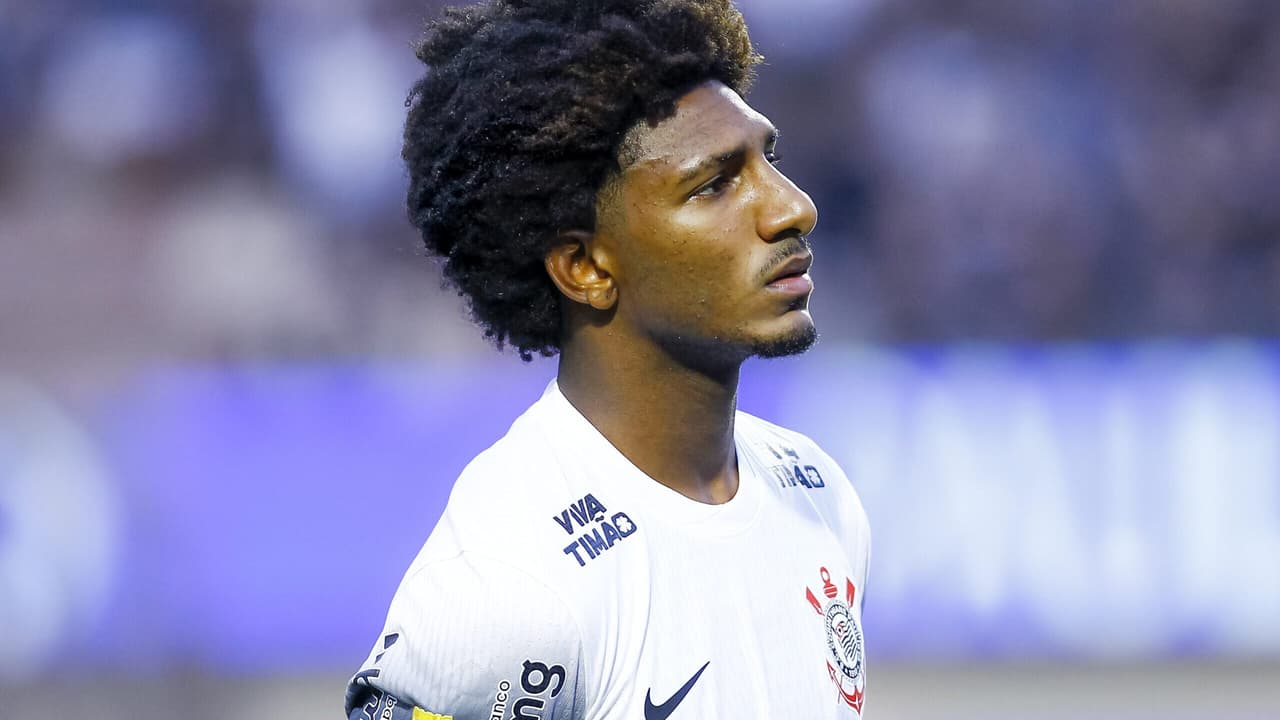 VAI FICAR? Corinthians avança em conversas para renovação com Talles Magno