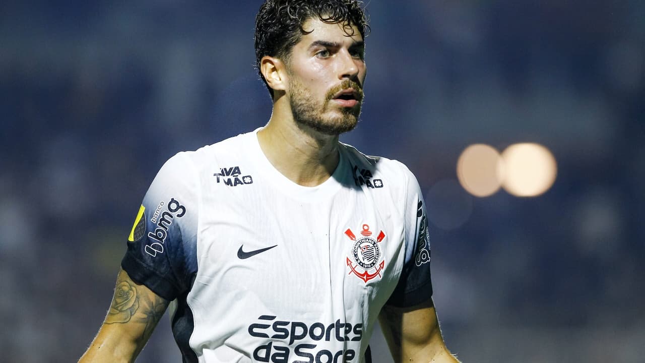 Pedro Raul negocia com clube da série A e não joga Libertadores pelo Corinthians
