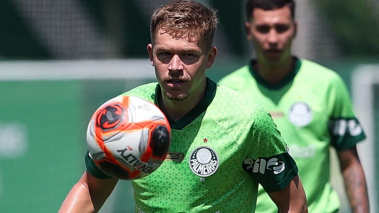 Bruno Fuchs treina, e Palmeiras encerra preparação