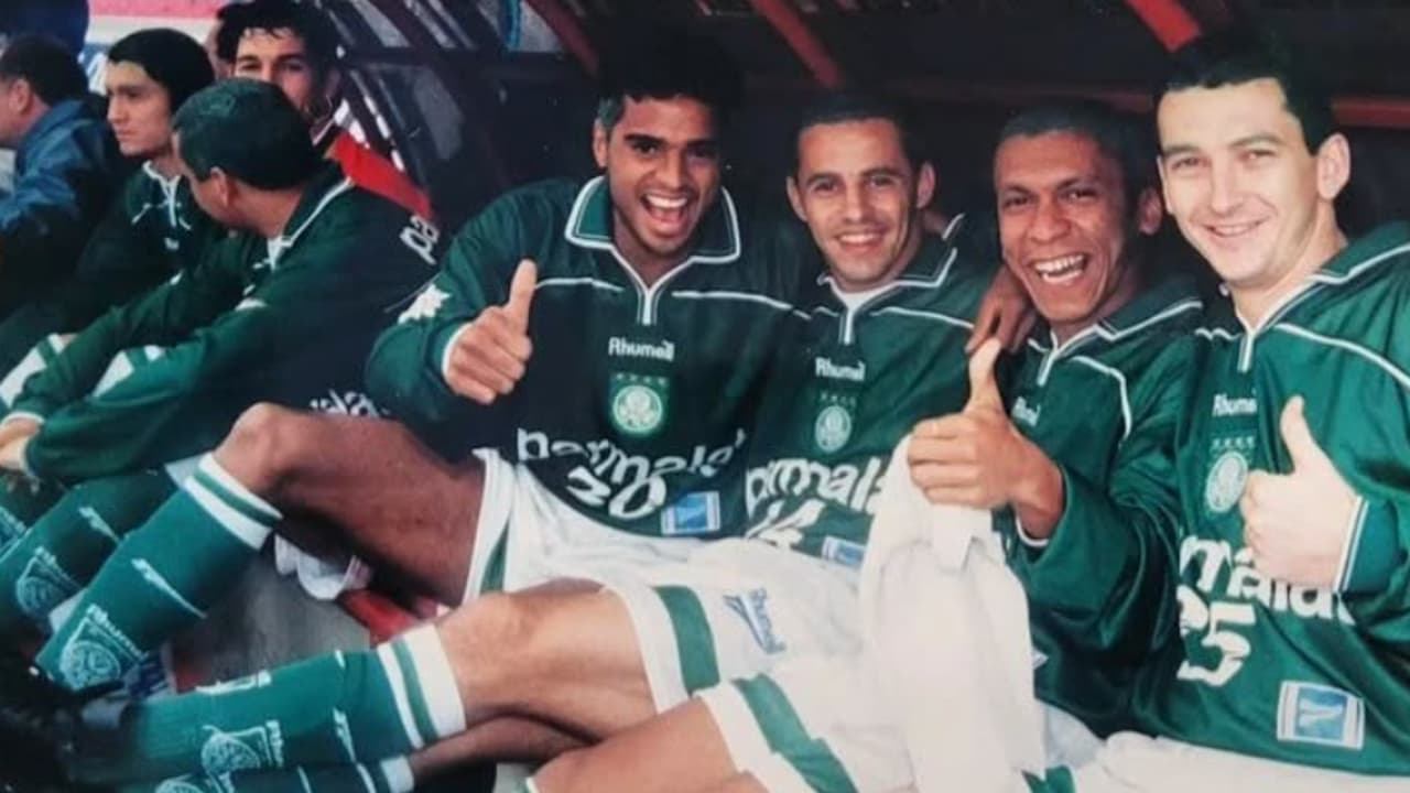 Ex-seleção brasileira e campeão da Libertadores pelo Palmeiras sofre AVC.