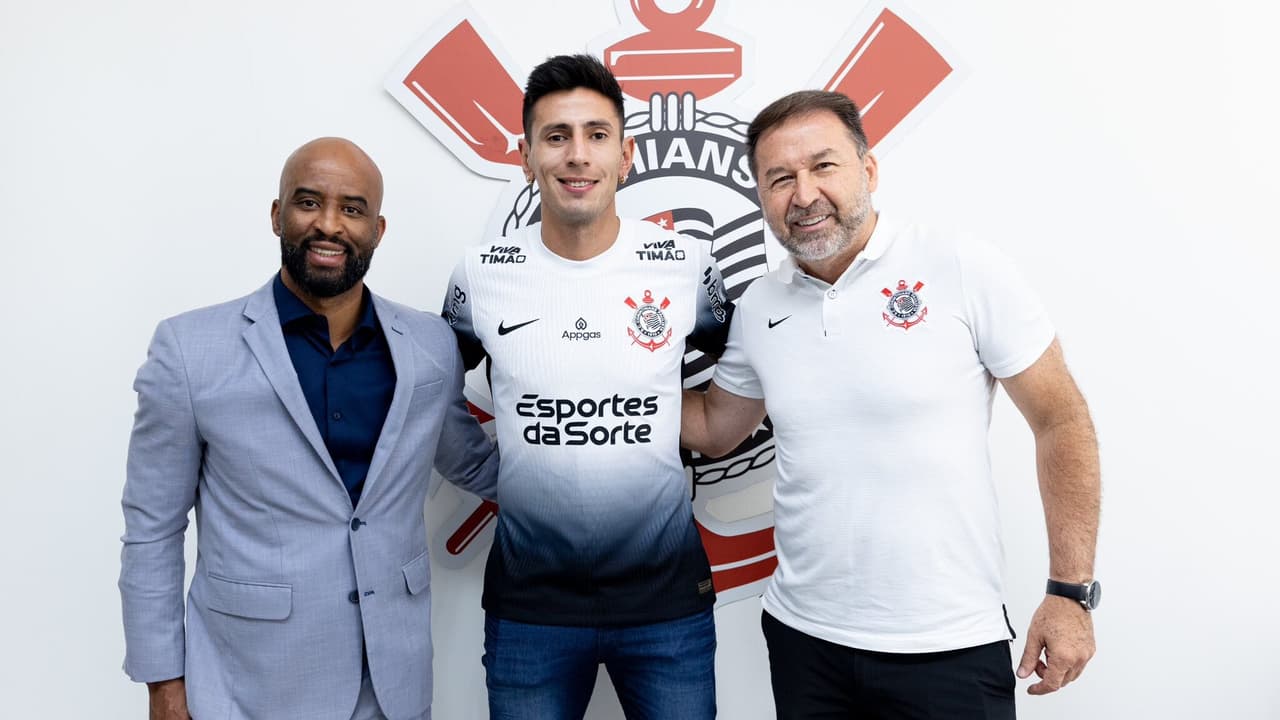 Corinthians confirma contratação de Fabrizio Angileri para reforçar o elenco.