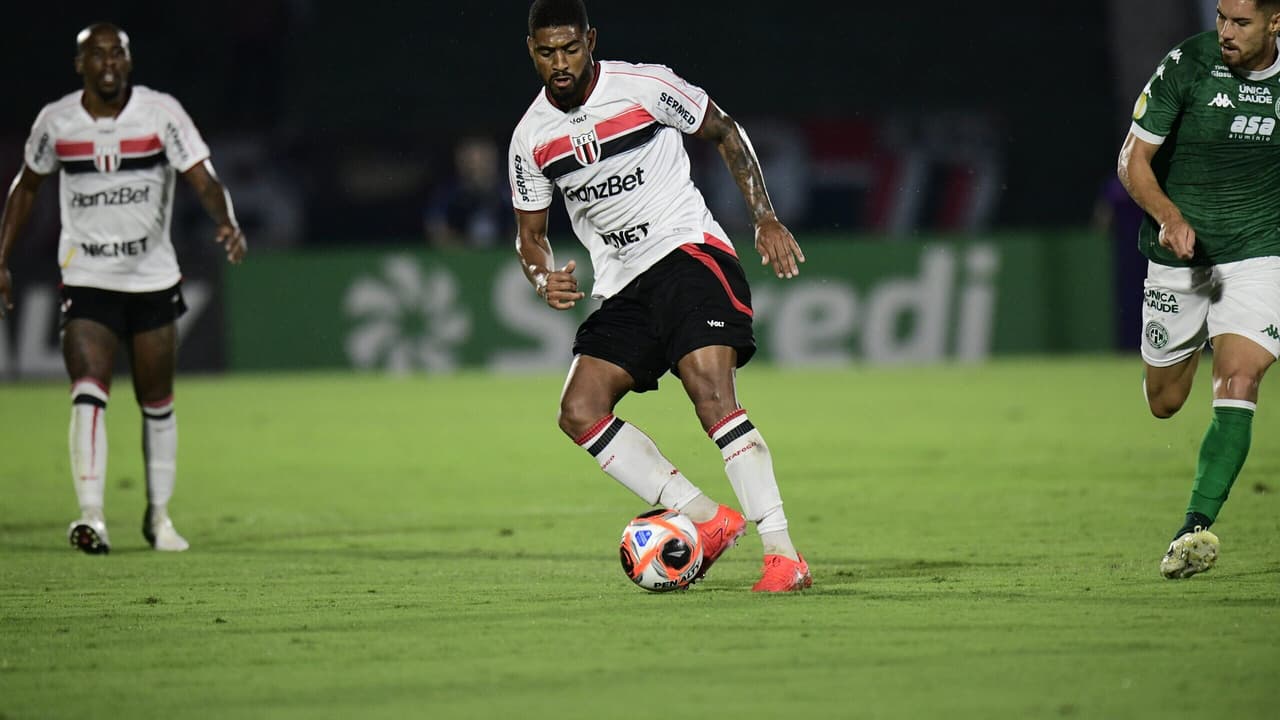 Jean Mangabeira projeta duelo entre Botafogo-SP e Bragantino