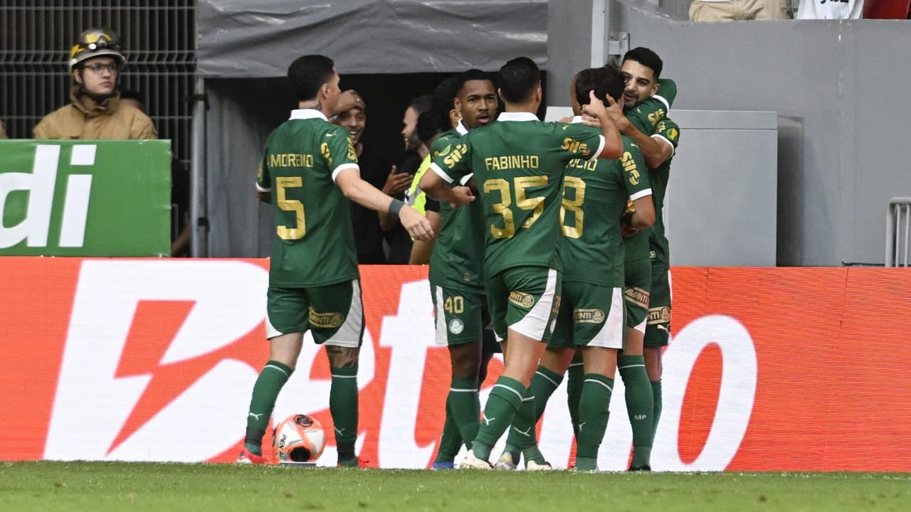 Palmeiras enfrenta desafio crucial no Paulistão com menos de 30% de chance.
