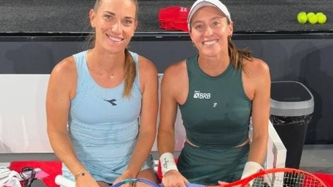 Luisa Stefani brilha, derruba Nº 1 do mundo e vai à final em Linz