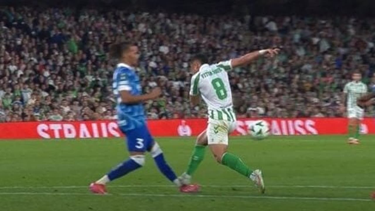 Expulsão de Vitor Roque no Betis durante jogo contra o Palmeiras