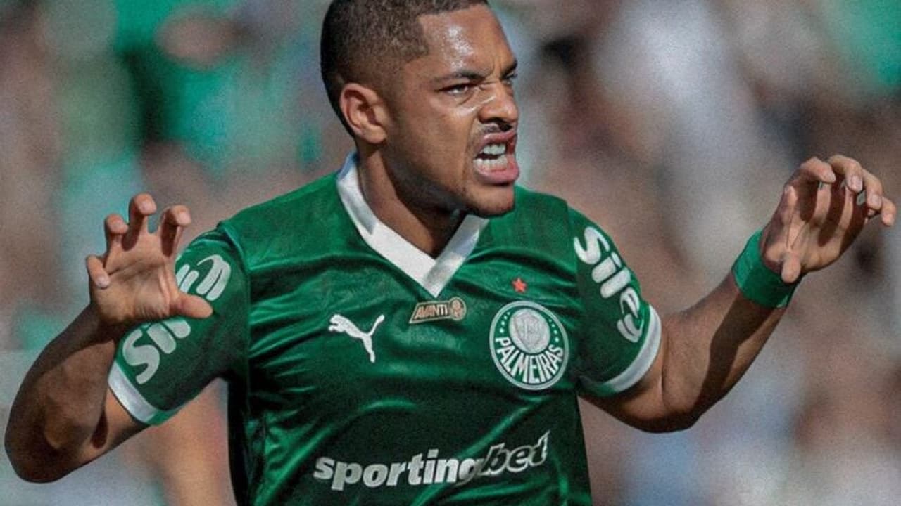 Palmeiras realiza alterações na lista do Paulistão com Vitor Roque.