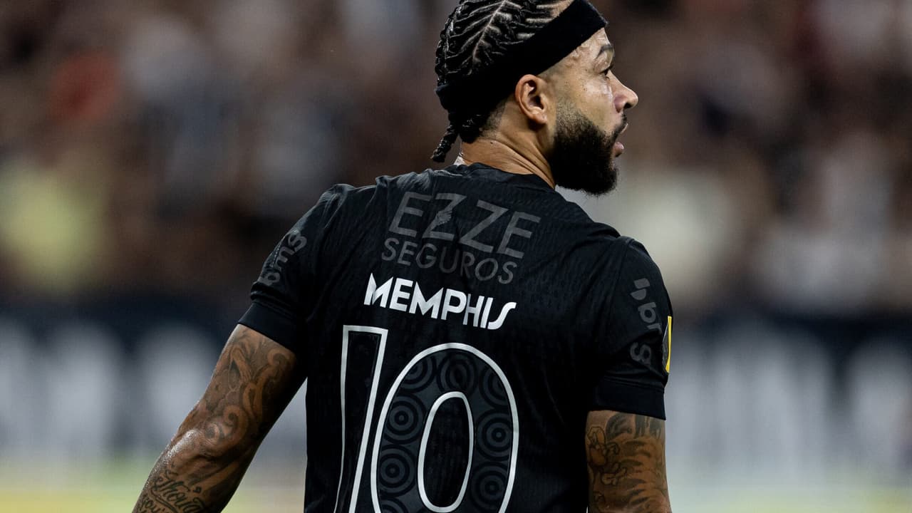 LUCRO EXTERNO! Corinthians aumenta o número de venda de camisas após troca de número entre Memphis e Garro