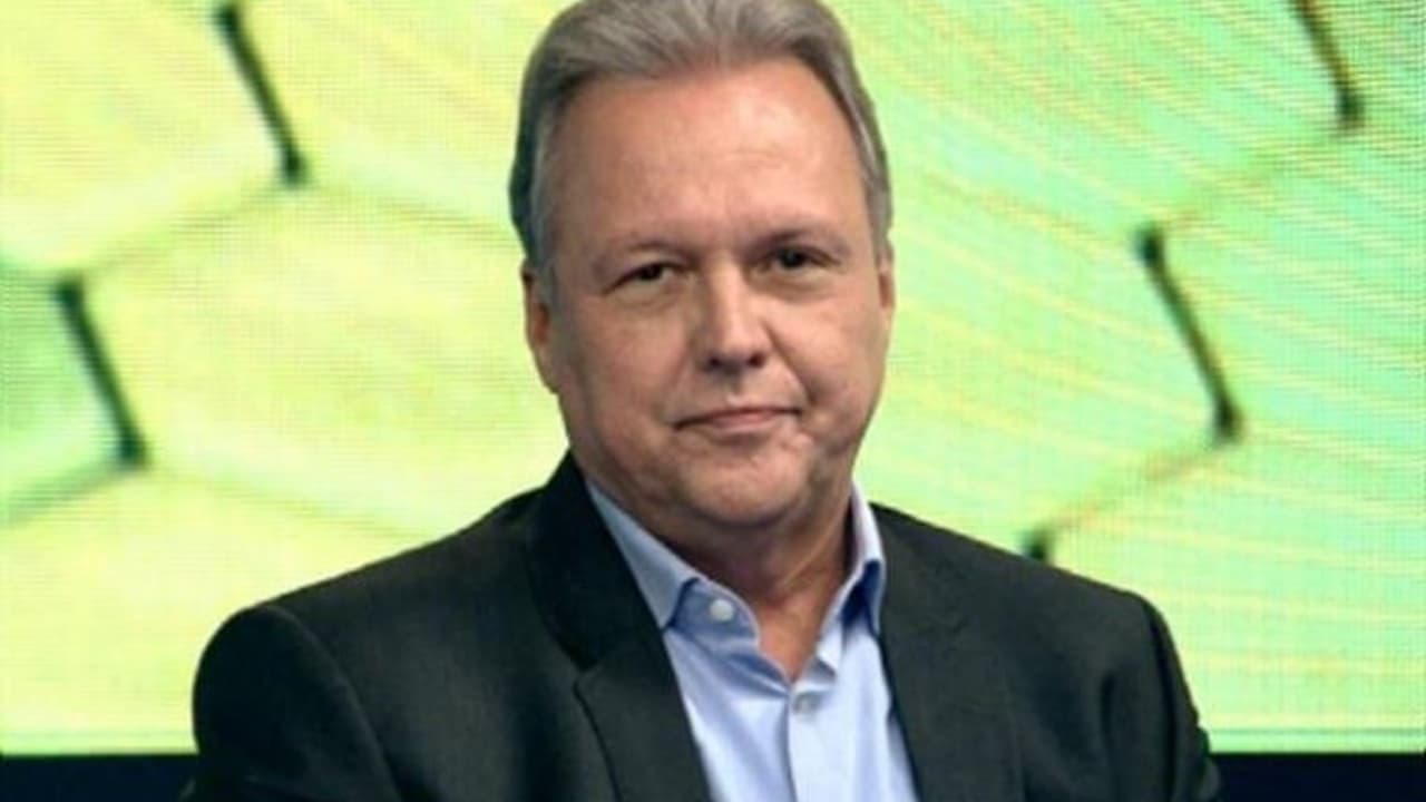 renato maurício prado elogia desempenho de jogador do flamengo e questiona reserva.