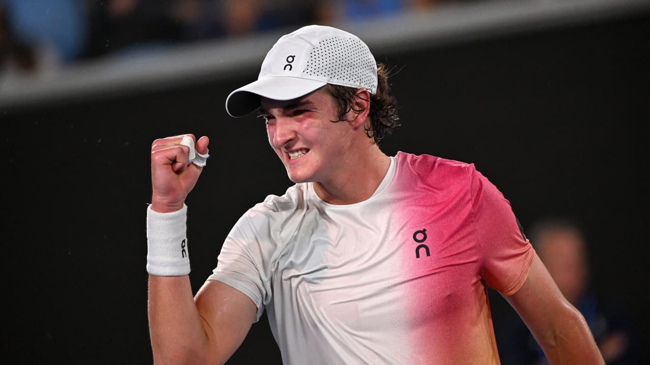 Virada de João Fonseca no ATP 250 repercute na web: 'Não vai sair da Argentina'