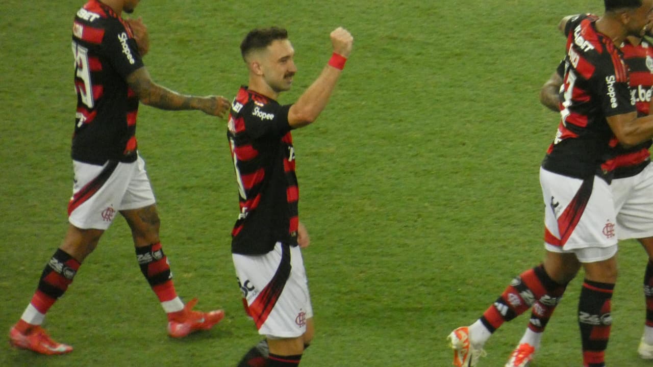FIM DE JOGO! Flamengo supera o Botafogo e é líder do Campeonato Carioca