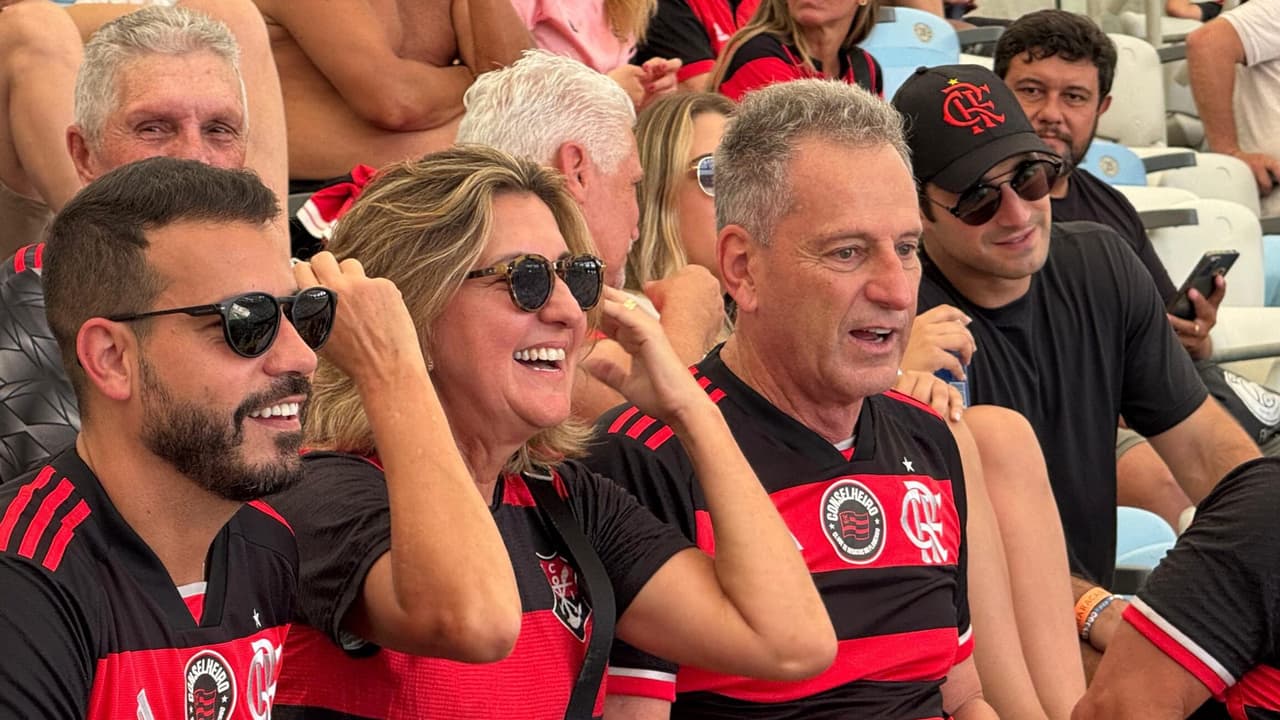 Ex-presidente do Flamengo prestigia Fla-Flu no Maracanã.