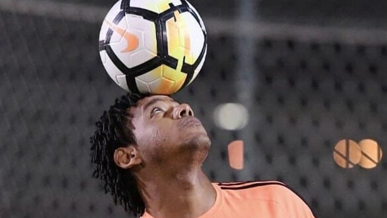 Ex-Corinthians, Romarinho é anunciado por novo clube