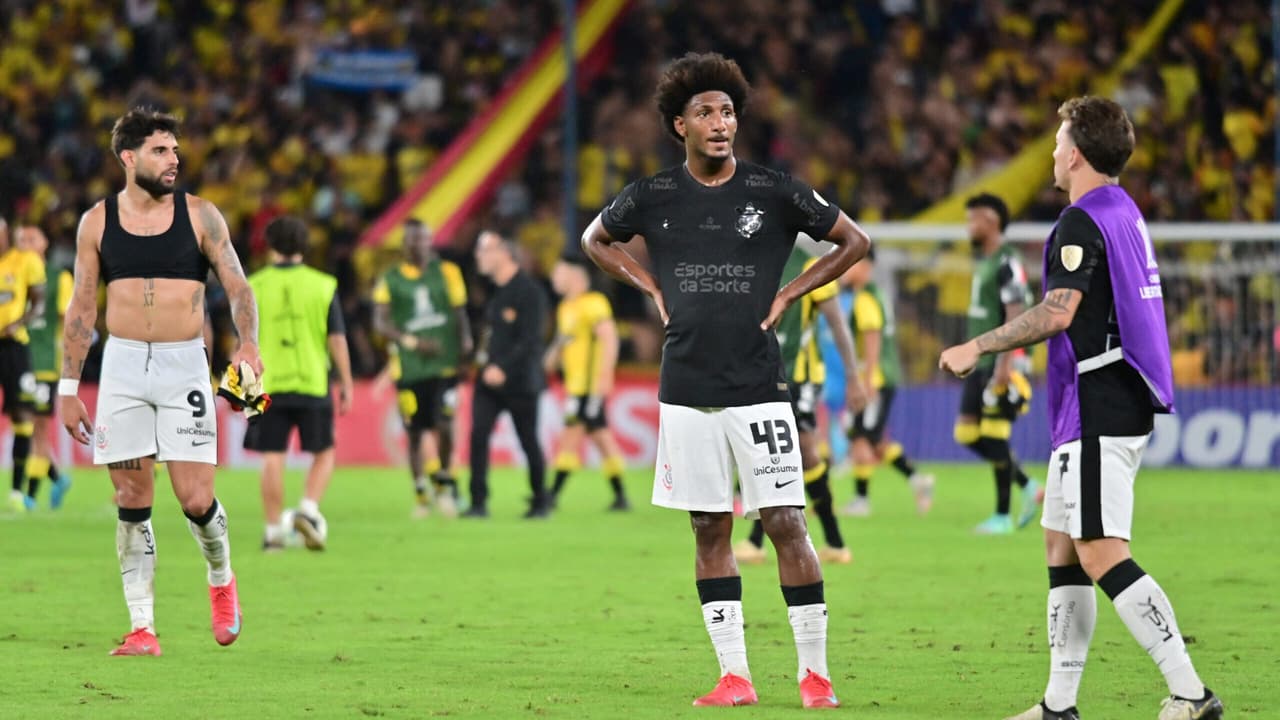 DÁ PARA BUSCAR? Ramón Díaz confia em recuperação do Corinthians após clima no vestiário.