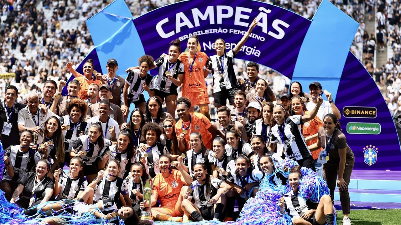 Corinthians atrasa premiações do time feminino e pode ser acionado judicialmente.