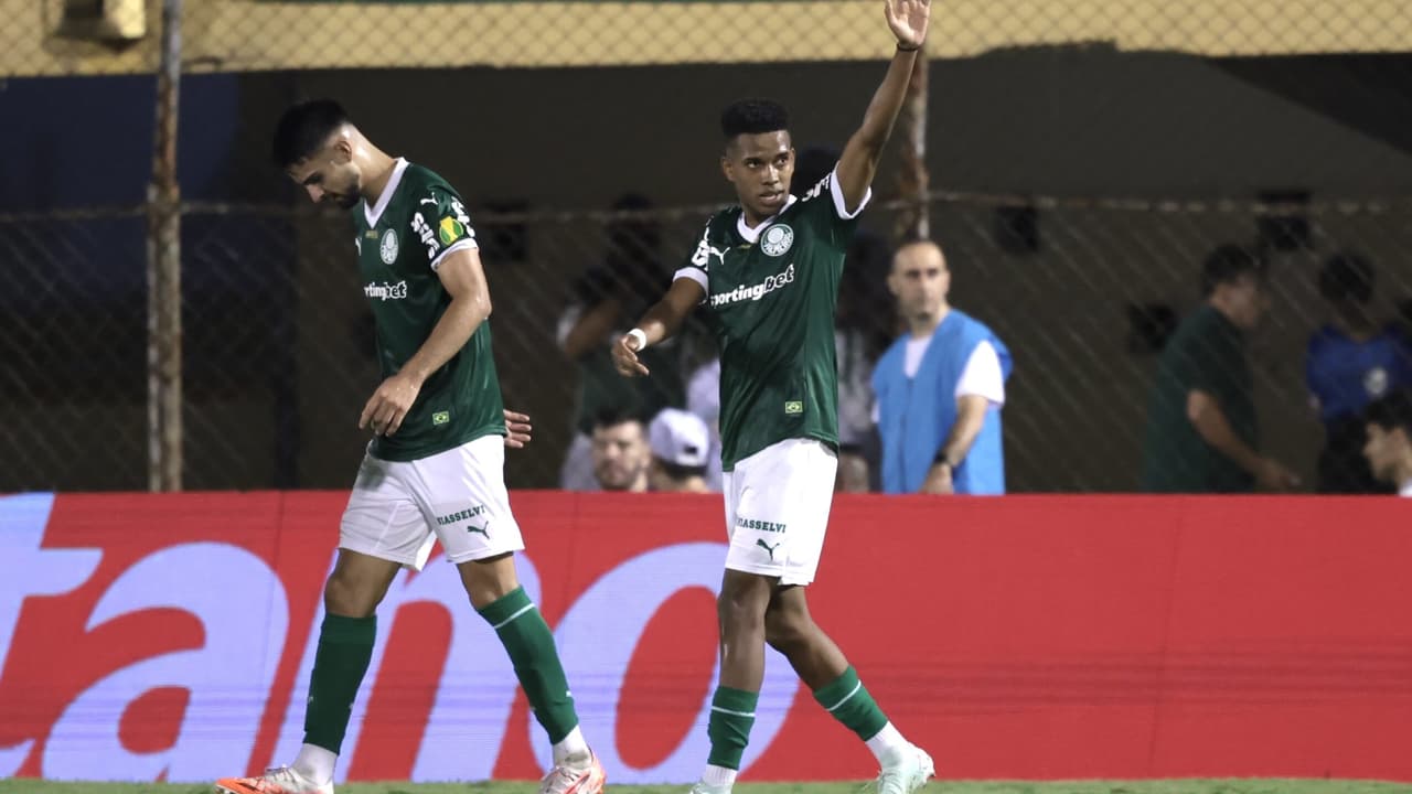 Abel Ferreira destaca influência de Guardiola e privilegia treinar Estêvão no Palmeiras