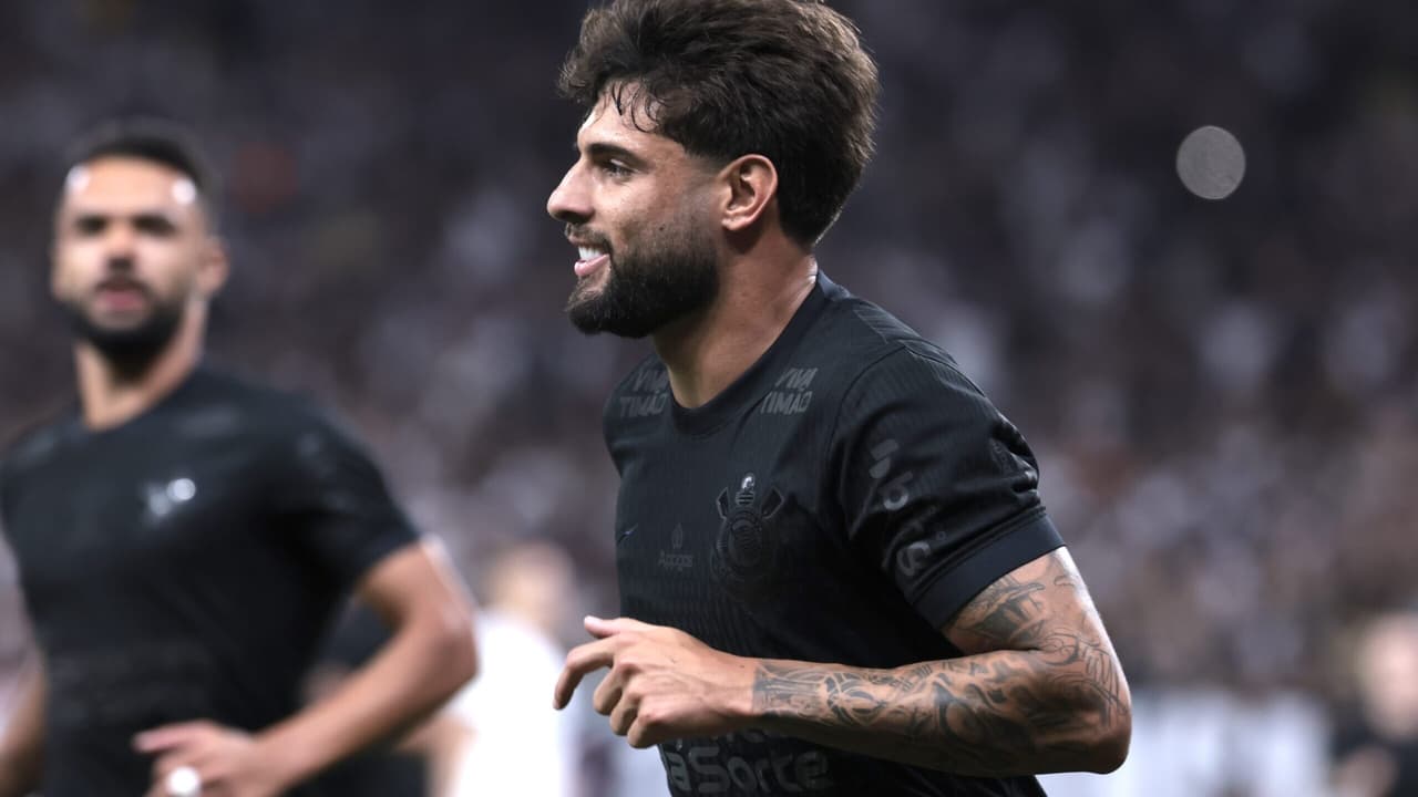 Corinthians garante vaga na final do Paulistão comemorada por Yuri Alberto.