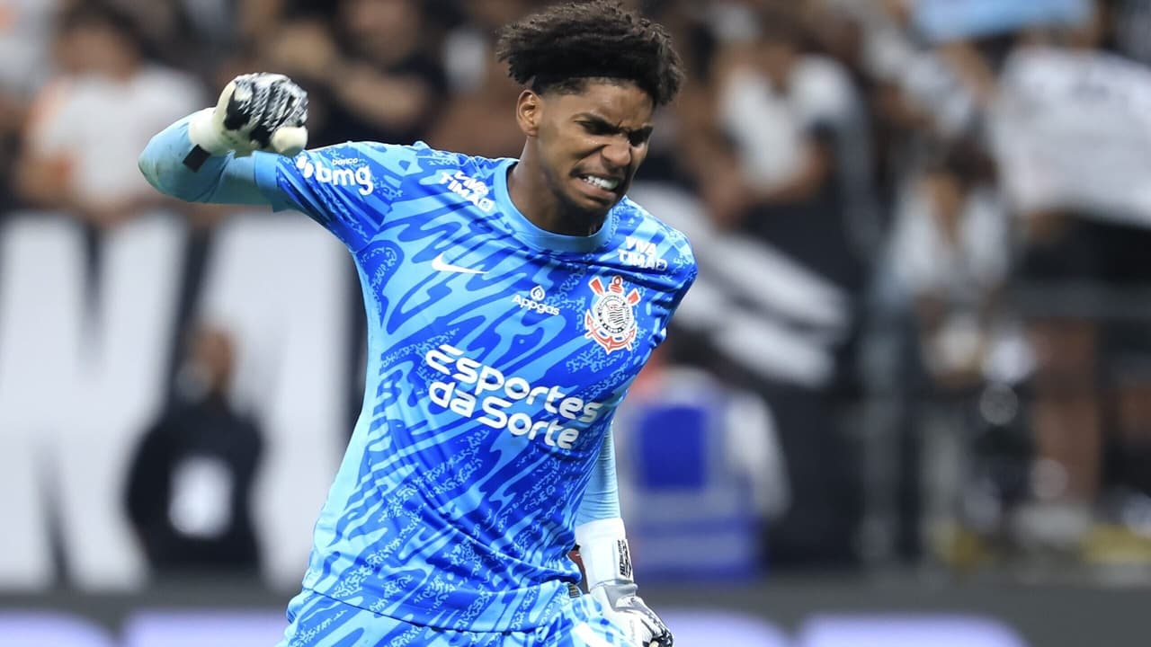 Hugo Souza confirma discussão no vestiário do Corinthians, descarta agressões.