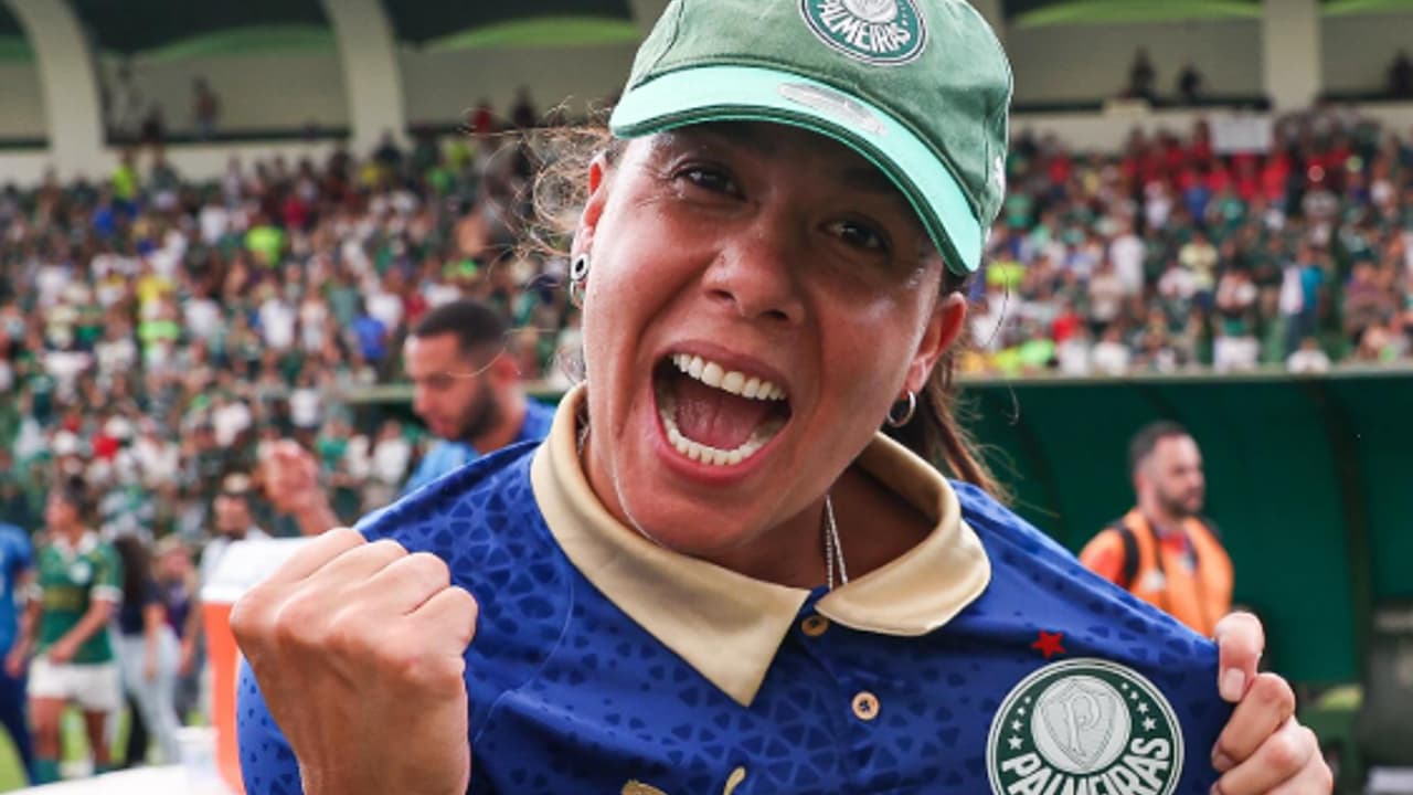 Futuro promissor: técnica do Palmeiras vê esperança no futebol feminino.