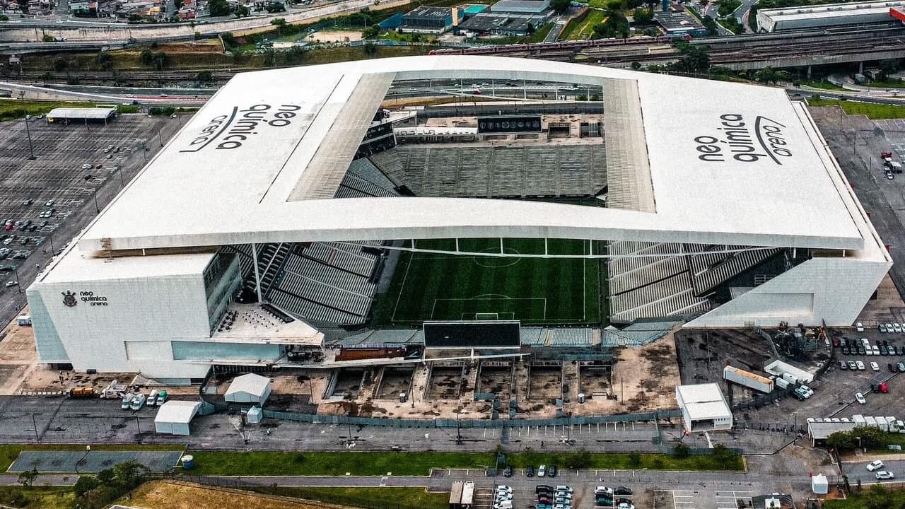 Corinthians quita 65ª parcela do estádio e reduz dívida restante.