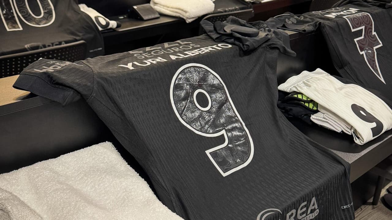 Chuva alaga vestiário do Corinthians no Equador; elenco é realocado.