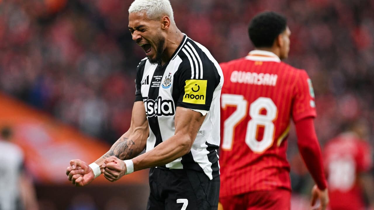 Newcastle quebra tabu, derrota Liverpool e se sagra campeão