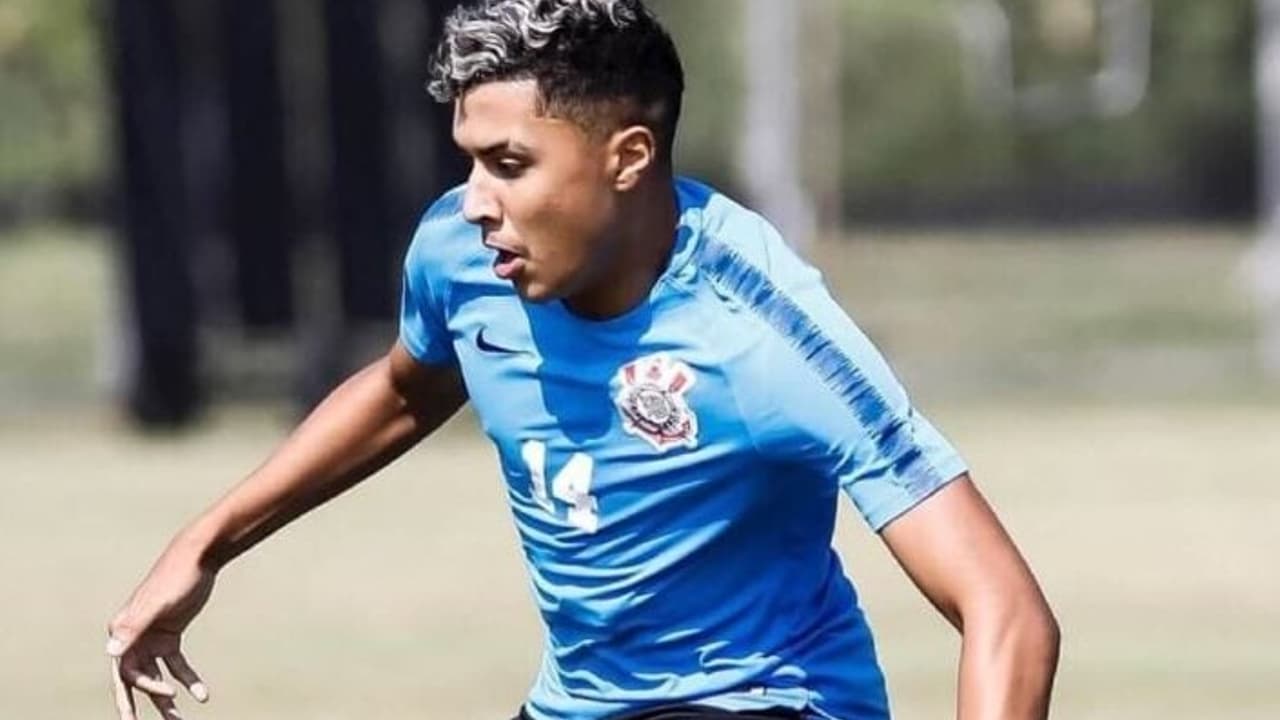Ex-jogador da base acusa o Corinthians de dívida milionária na Justiça