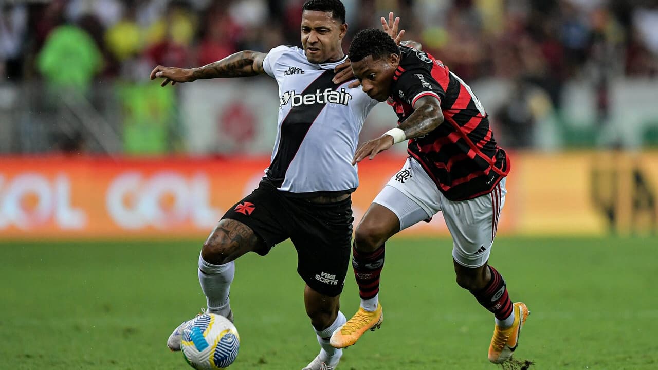 COMPRA MILIONÁRIA! Flamengo adquire metade dos direitos de atacante titular por custo altíssimo