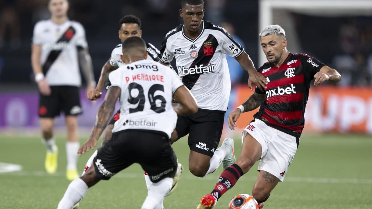 JOGO PEGADO! Flamengo supera o Vasco com golaço e tem vantagem na semifinal do Carioca