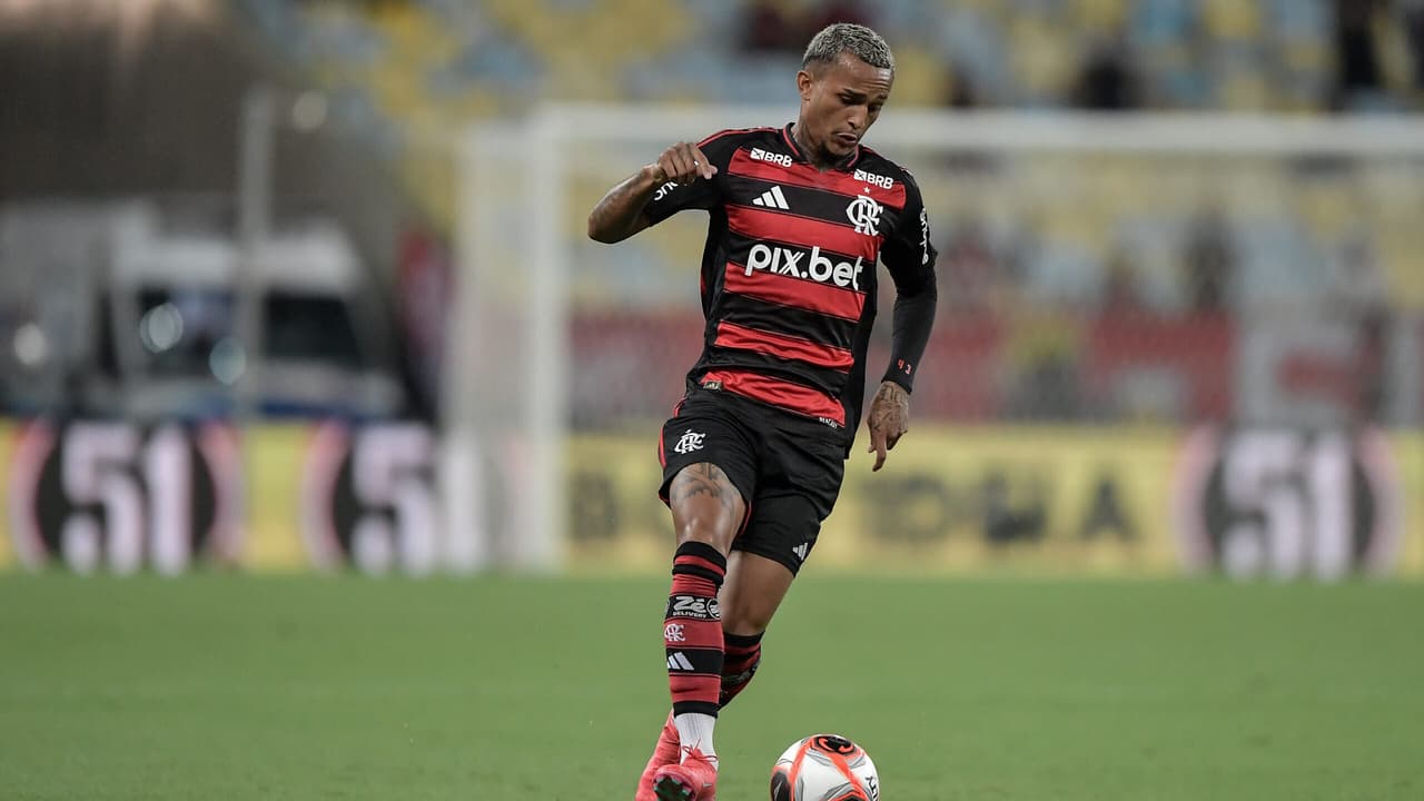 Diretor do Flamengo indica saída de Wesley do clube em 2022